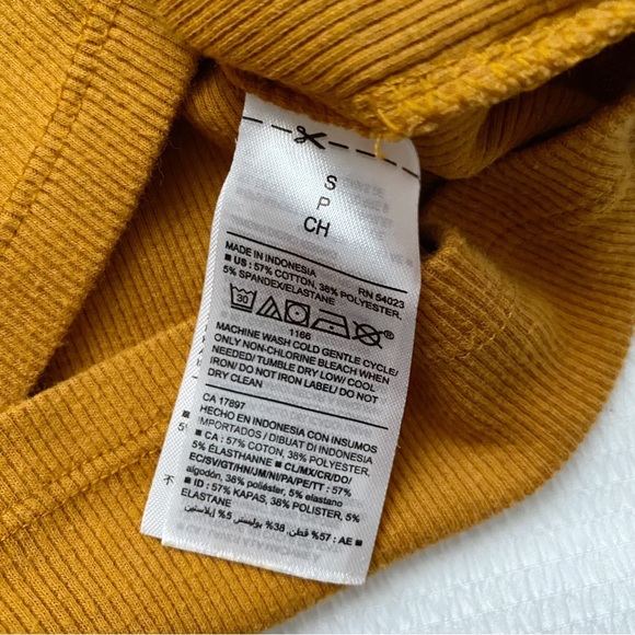 Slim Fit Ribbed Henley - Picture 7 of 9